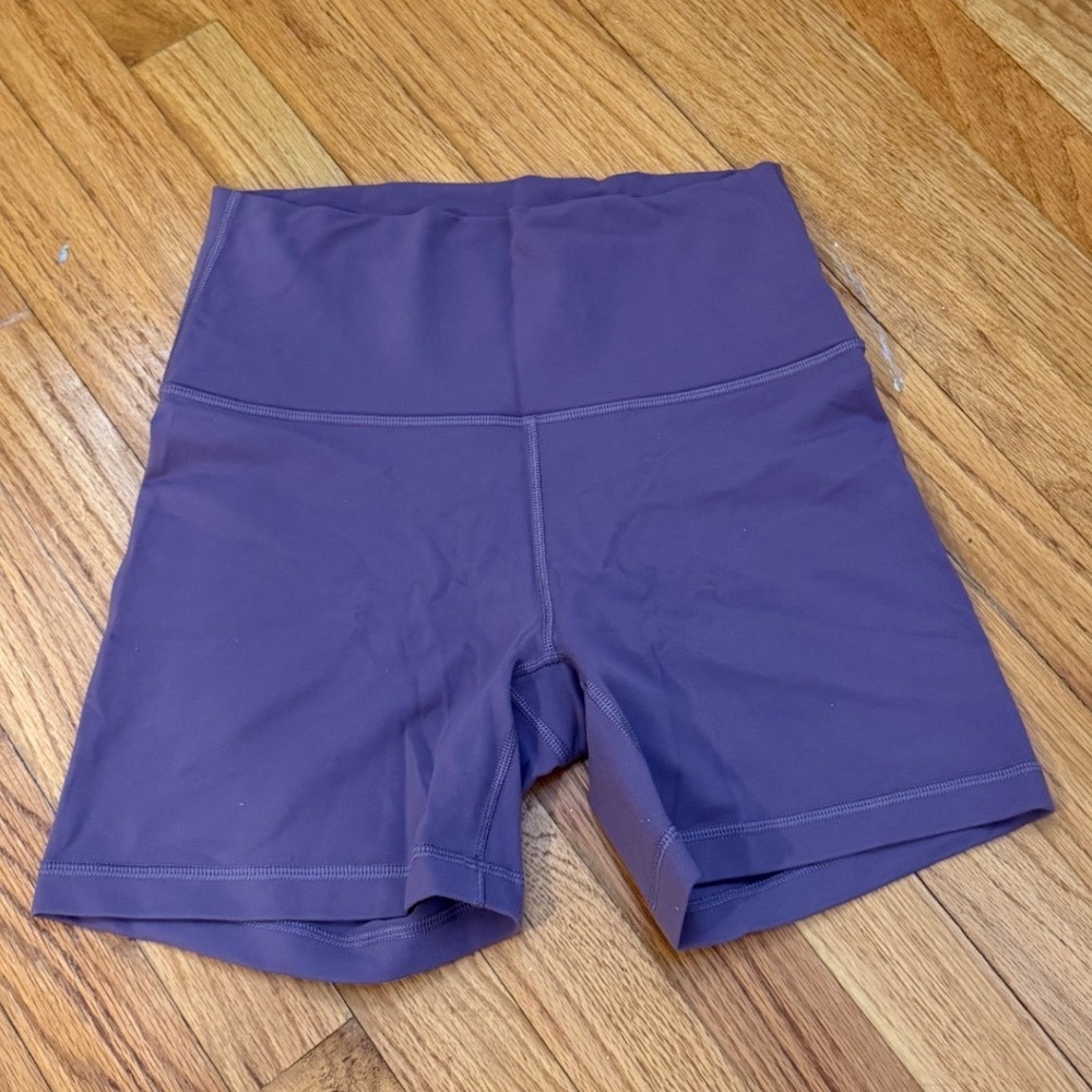 TnAction TnaLife Atmosphere High Waisted Shorts Purple Medium Athleisure Gym